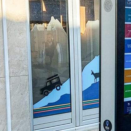 Hola-Systems-Interaktivni-spoljni-kiosk-49-outdoor-touch-za--turisticke-centre