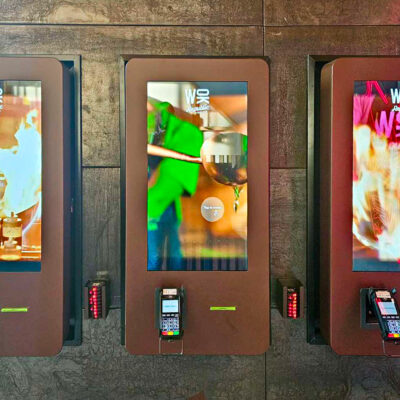 Hola-Systems-uredjaj-za-porucivanje-i-naplatu-ordering-kiosk-wok